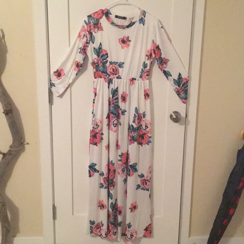 White floral maxi dress